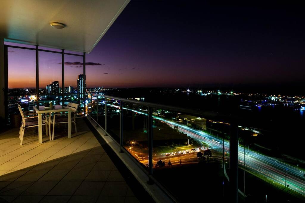 Southport Sea Views - Shores Apartment Gold Coast Esterno foto