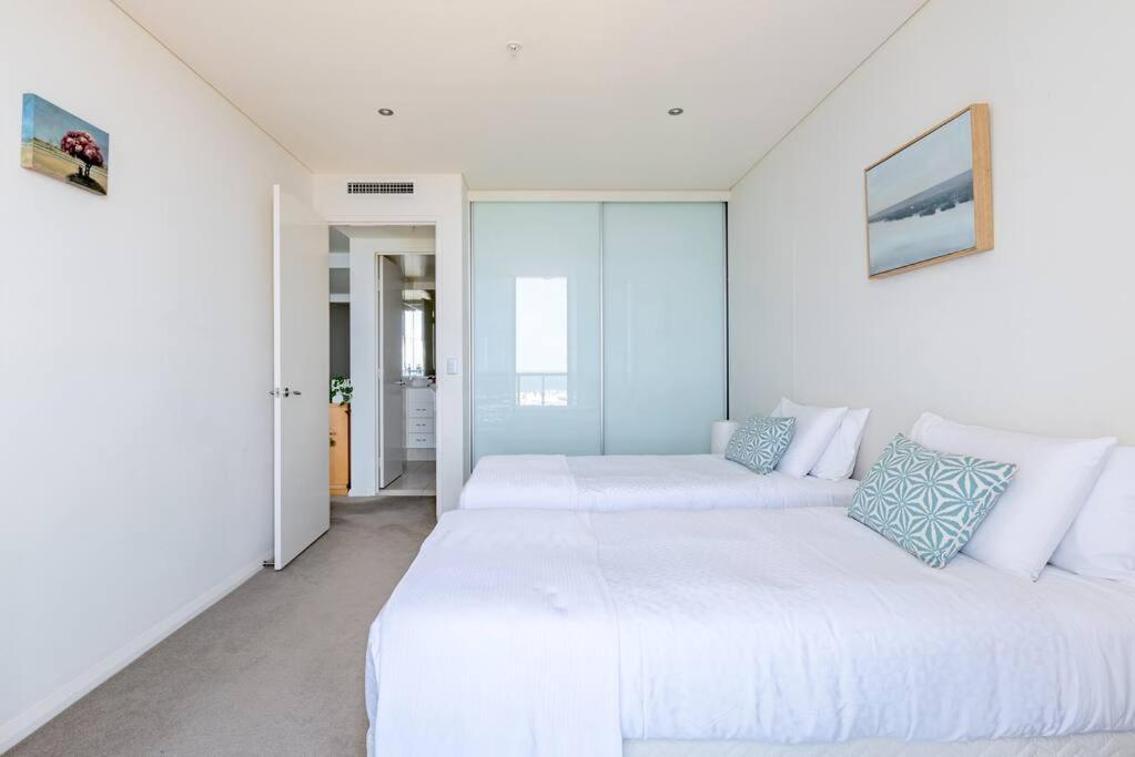 Southport Sea Views - Shores Apartment Gold Coast Esterno foto